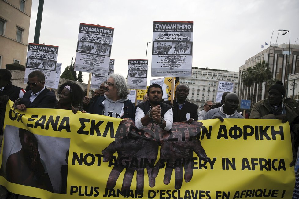 Proti otroctví v Libyi se protestuje po celém světě i v Řecku.