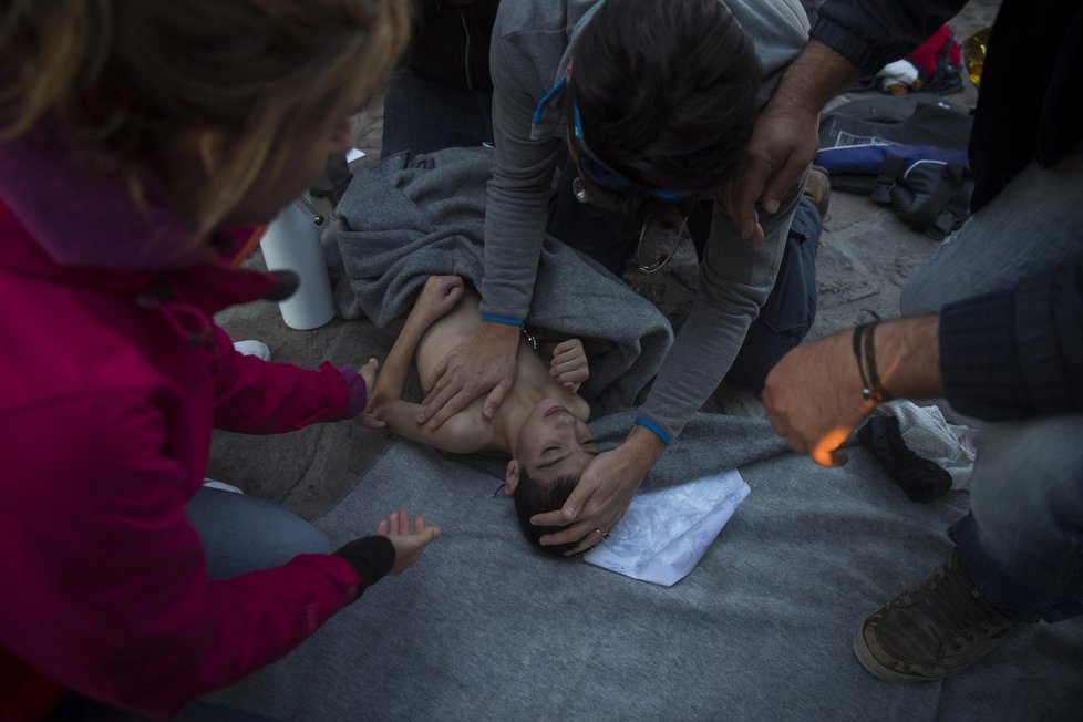 Hřbitov na řeckém ostrově Lesbos je plný: Uprchlíky nemají, kde pohřbívat.