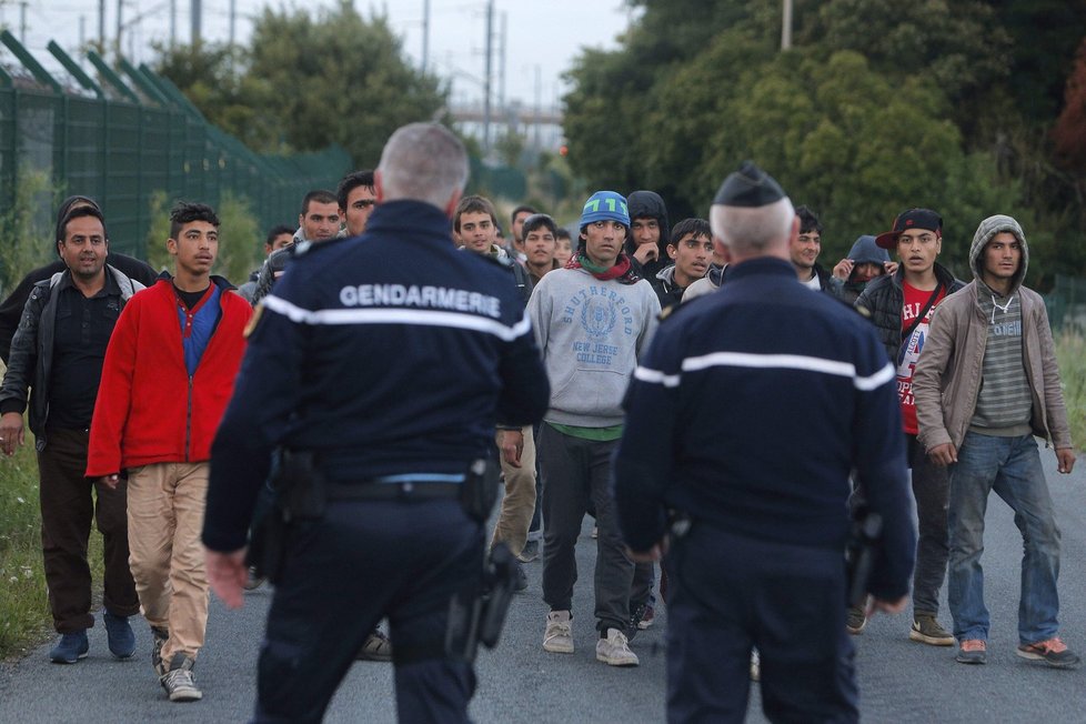 Uprchlíci v Calais jsou hrozbou pro celou Evropu, říká Francie a Británie.