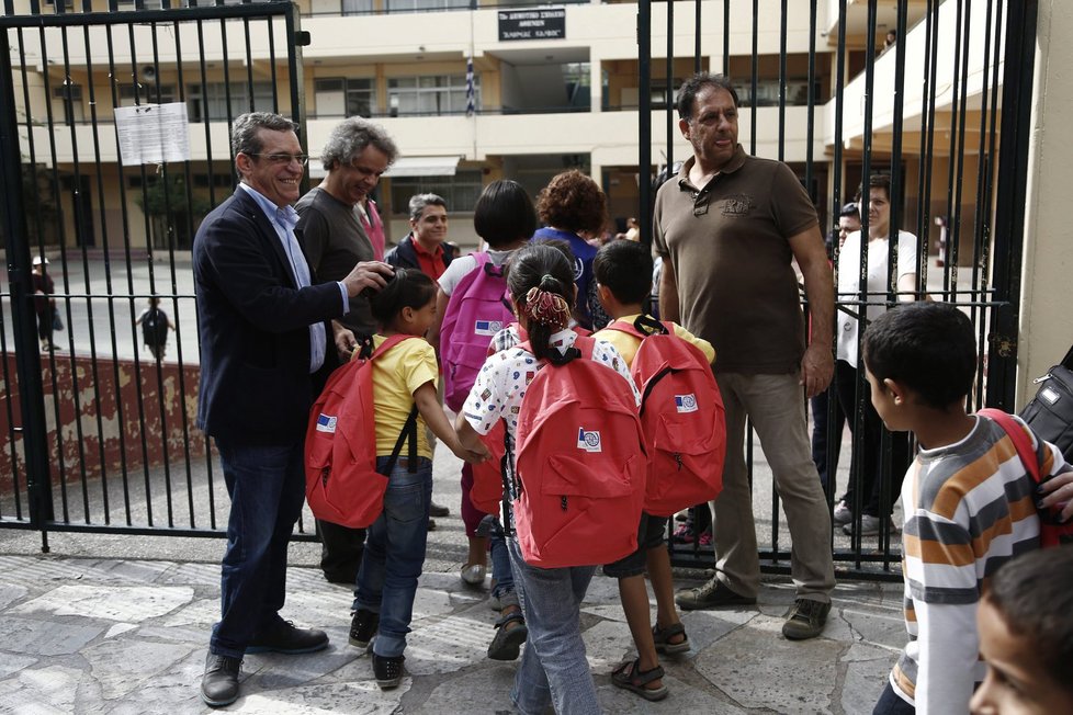 V Řecku se snaží dětem uprchlíků poskytnout i školní vzdělávání.