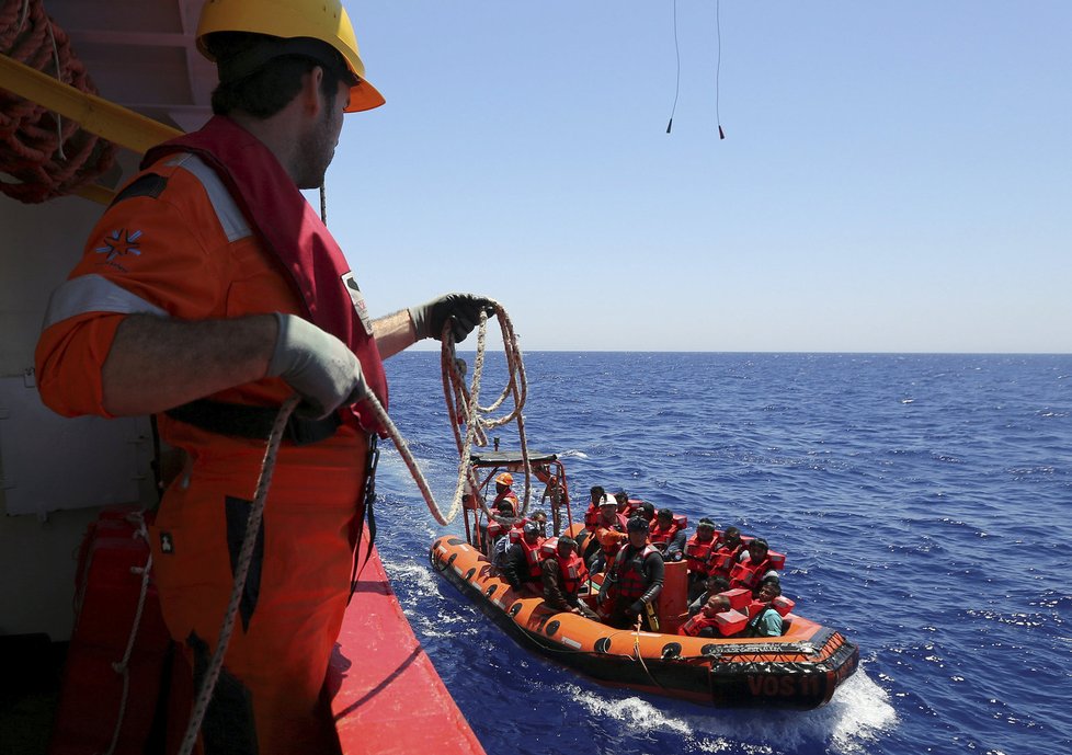 Migranti na trase Libye - Itálie
