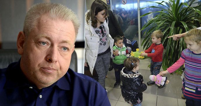 Ministr vnitra pozastavil program příjmu křesťanských uprchlíků. Dalších 25 z nich požádalo, aby jim byl vrácen pas. Někteří chtějí zpět domů, jiní dále do Evropy.