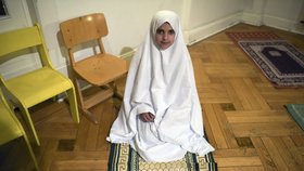 Muslimští uprchlíci v německém zařízení v Berlíně, bývalém hotelu