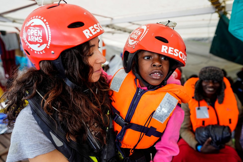 Migranti se i na přelomu roku 2019 a 2020 snažili dál dostat přes Středozemní moře. Do Itálie či Španělska.