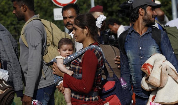 Uprchlíci na hraničním přechodu Beremend mezi Chorvatskem a Maďarskem