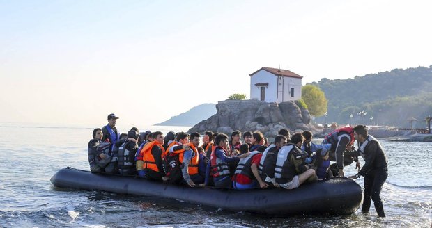 V davech uprchlíků našel příběhy hrůzy: Jakým peklem je cesta do Evropy?