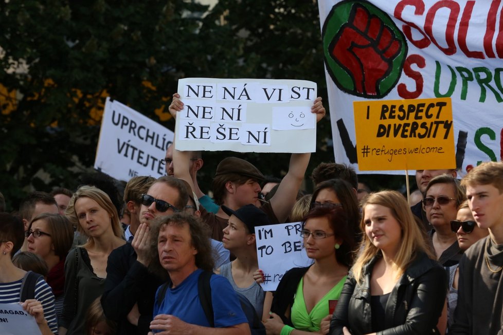 V roce 2015 na Václavském náměstí uprchlíkům vyjádřil český lid podporu.