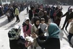 Uprchlíci v řeckém tranzitním táboře Schisto na předměstí Athén