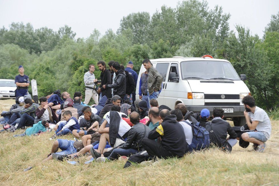 Maďarská policie řeší problémy s ilegálními uprchlíky