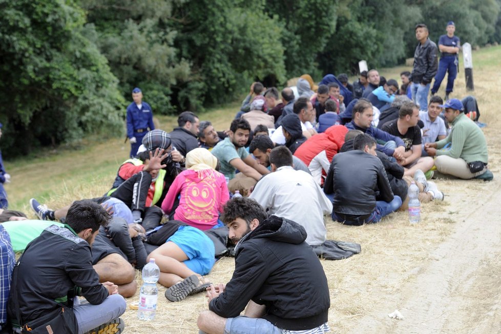 Maďarská policie řeší problémy s ilegálními uprchlíky