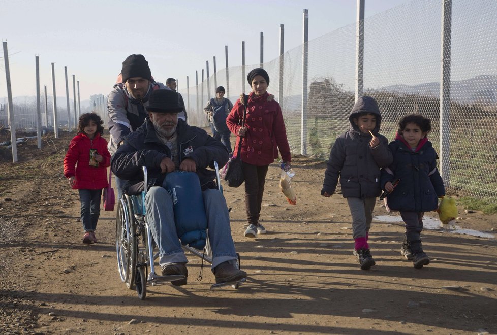 Ekonomické imigranty Řecko nechce, 267 jich vyhostilo zpět do Turecka.