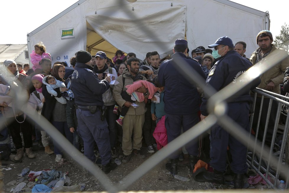 Ekonomické imigranty Řecko nechce, 267 jich vyhostilo zpět do Turecka.