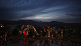 Uprchlíci na řecko-makedonské hranici