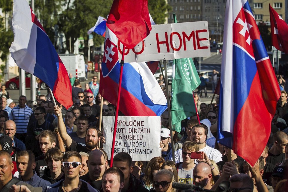 Slovenská demonstrace proti imigrantům v Bratislavě