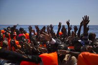 Kvóty a pokuty nebrat! Lídři stran ladili „migrační“ taktiku do Bruselu