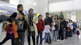 Češi zarytě odmítají uprchlíky: Dvě třetiny by nepřijaly migranty ani z válečných zón