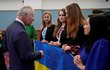 Princ Charles se v Belfastu setkal s Ukrajinkami, jež podporují své krajany v Británii.