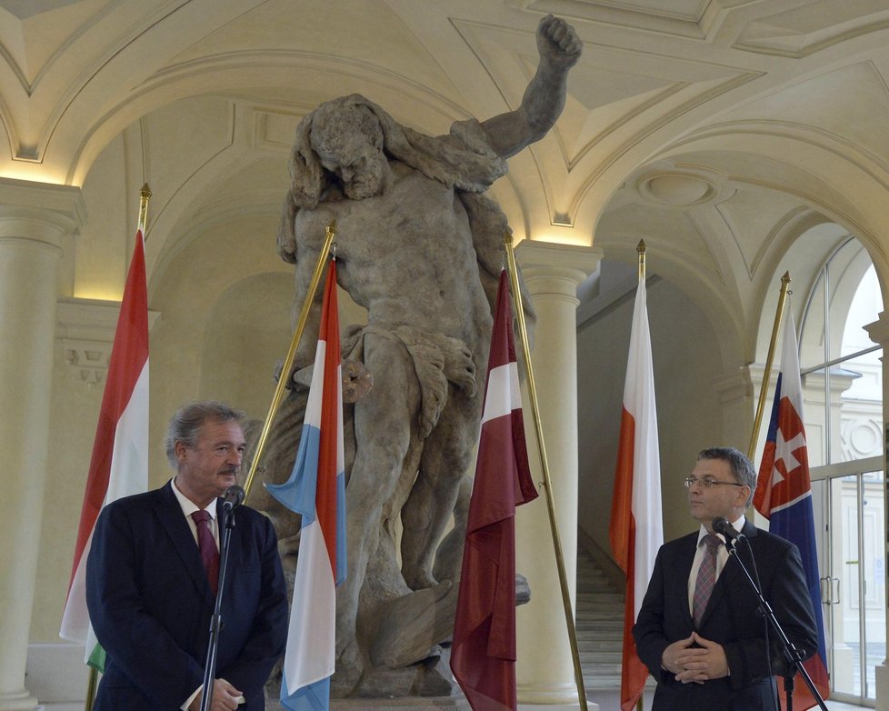Podruhé za 10 dní se v Praze sešly špičky diplomacie Visegrádské čtyřky společně s Jeanem Asselbornem.