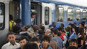 Policie v pohotovosti: Kvůli uprchlíkům střeží 14 hraničních přechodů