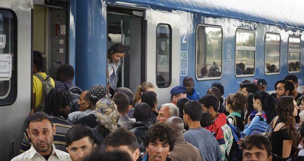Policie v pohotovosti: Kvůli uprchlíkům střeží 14 hraničních přechodů
