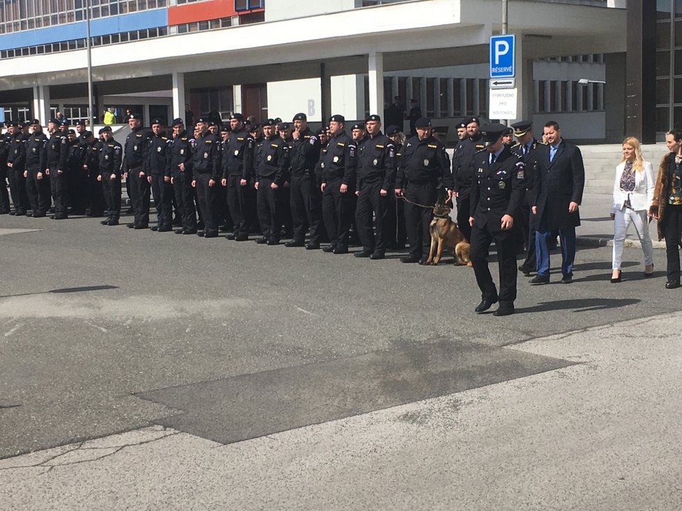 Na Balkáně v současnosti působí policisté ze všech zemí Visegrádské čtyřky a kromě nich i jejich kolegové z Chorvatska nebo Rakouska