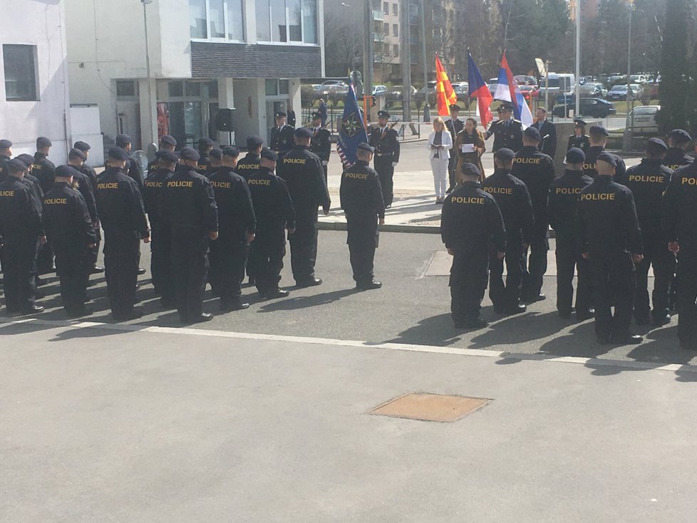 Do Makedonie zamíří 40 českých policistů, dalších 15 pak zamíří do Srbska