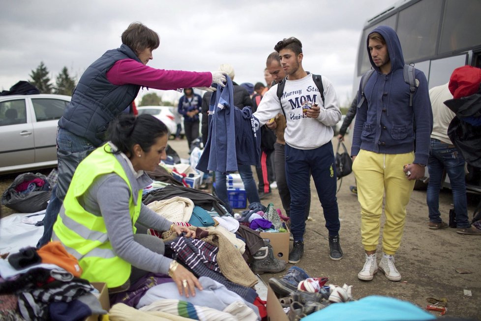 Někteří uprchlíci se vybavili dobře, jiným pomohly humanitární organizace