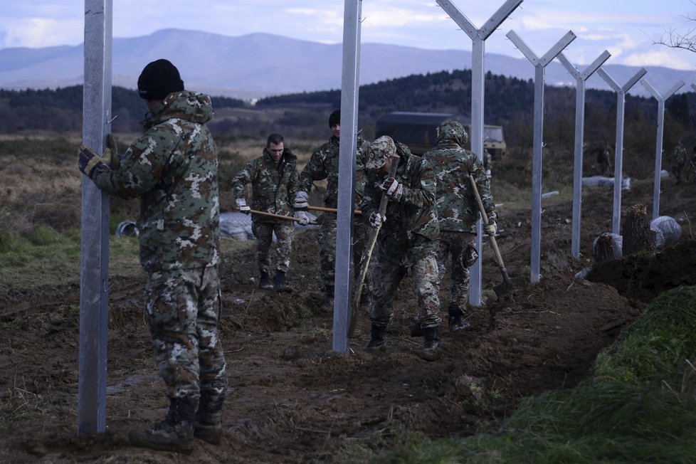 Makedonie začala stavět plot na hranici s Řeckem