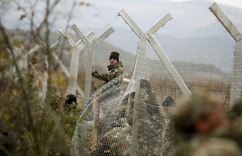 Makedonie začala stavět plot na hranici s Řeckem