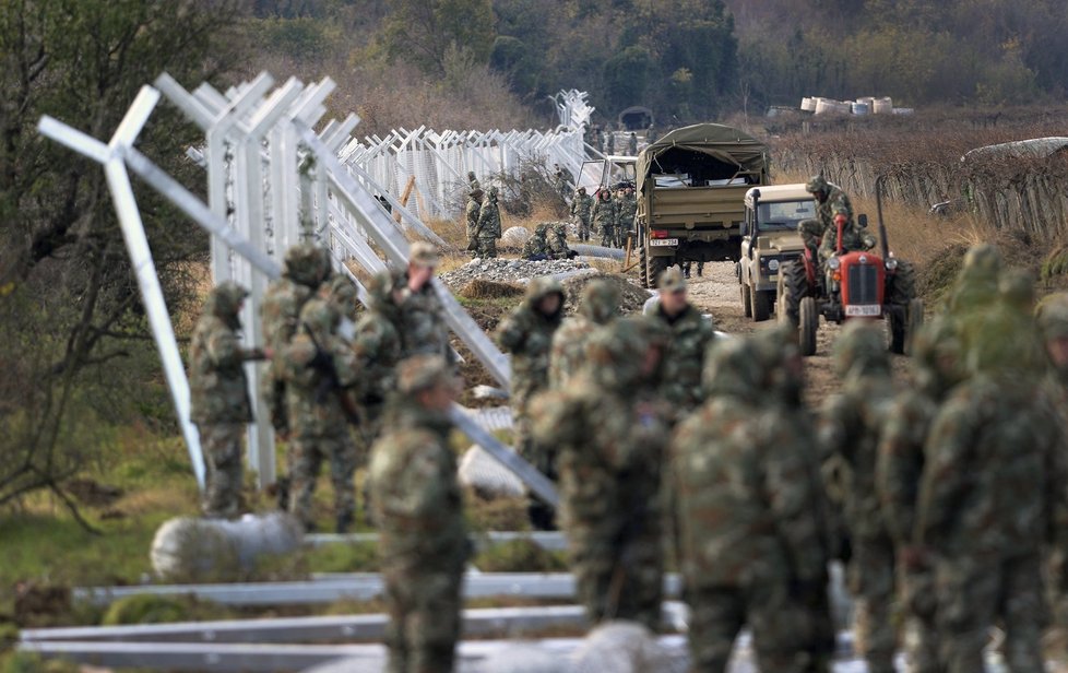 Makedonie začala stavět plot na hranici s Řeckem.