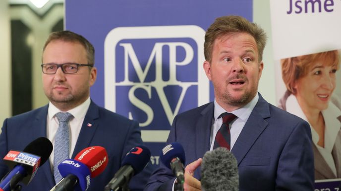 Ministr práce a sociálních věcí Marian Jurečka (KDU-ČSL) jmenoval nového ředitele Úřadu práce Daniela Krištofa (1.9.2023)