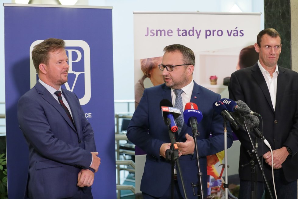 Ministr práce a sociálních věcí Marian Jurečka (KDU-ČSL) jmenoval nového ředitele Úřadu práce Daniela Krištofa (1.9.2023) 