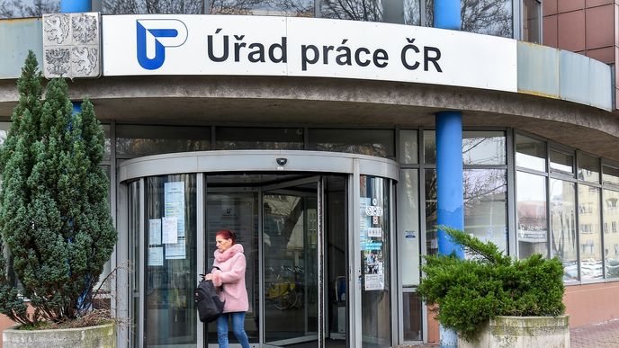 Počet uchazečů o zaměstnání ve věku 50+ v Praze výrazně roste. Počet uchazečů o zaměstnání ve věku 50+ v Praze výrazně roste. 