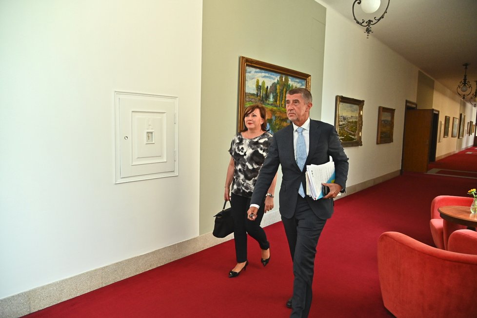 Jednání vlády: Andrej Babiš s vicepremiérkou Alenou Schillerovou