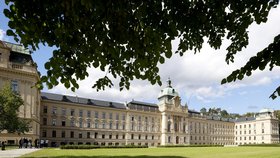 Budova Úřadu vlády - Strakova akademie.