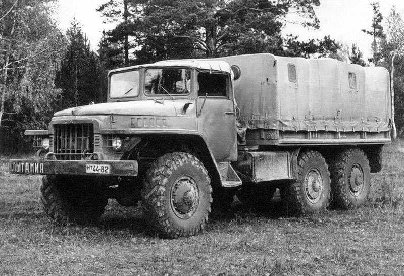 Ural-375 (1960)