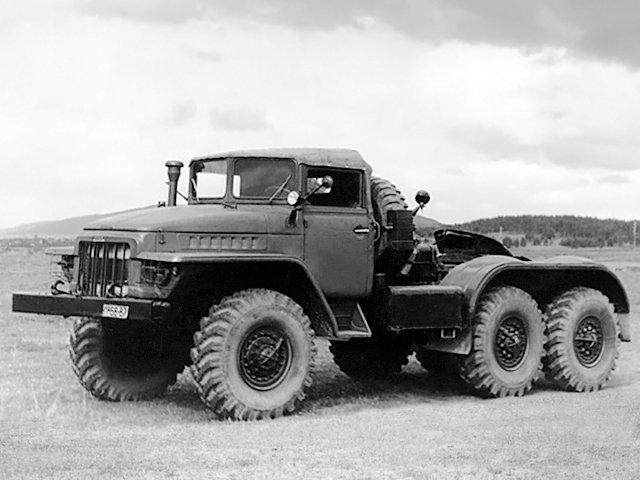 Ural-375 (1960)