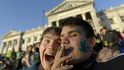Uruguay schválila úplnou legalizaci marihuany jako první stát na světě. Nyní se čeká již jen na podpis  prezidenta (10. prosince 2013)