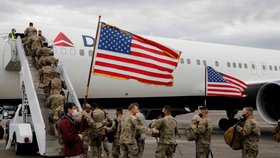 Obrněná brigáda US Army odlétá do Evropy. (3/2022)