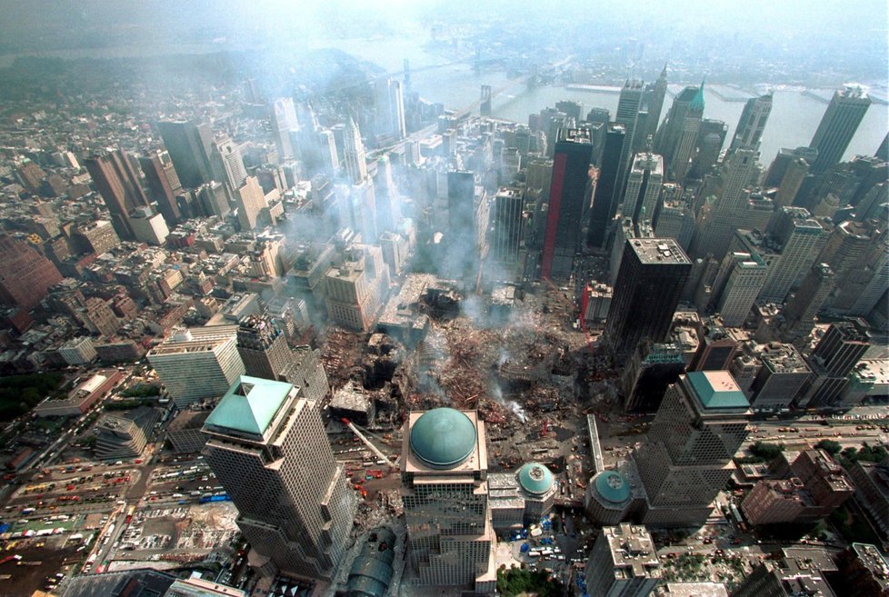 Ruiny Světového obchodního centra po útoku z 11. září 2001