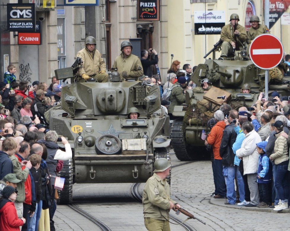 70 let od konce druhé světové: Americké tanky v Plzni a velkolepé prvomájové oslavy osvobození