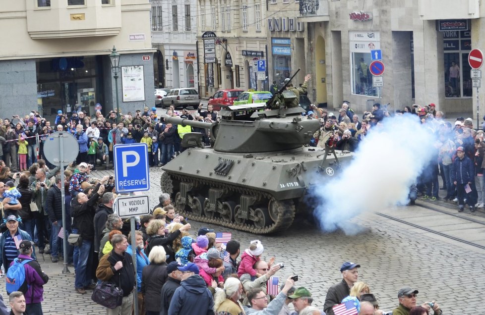 70 let od konce druhé světové: Americké tanky v Plzni a velkolepé prvomájové oslavy osvobození