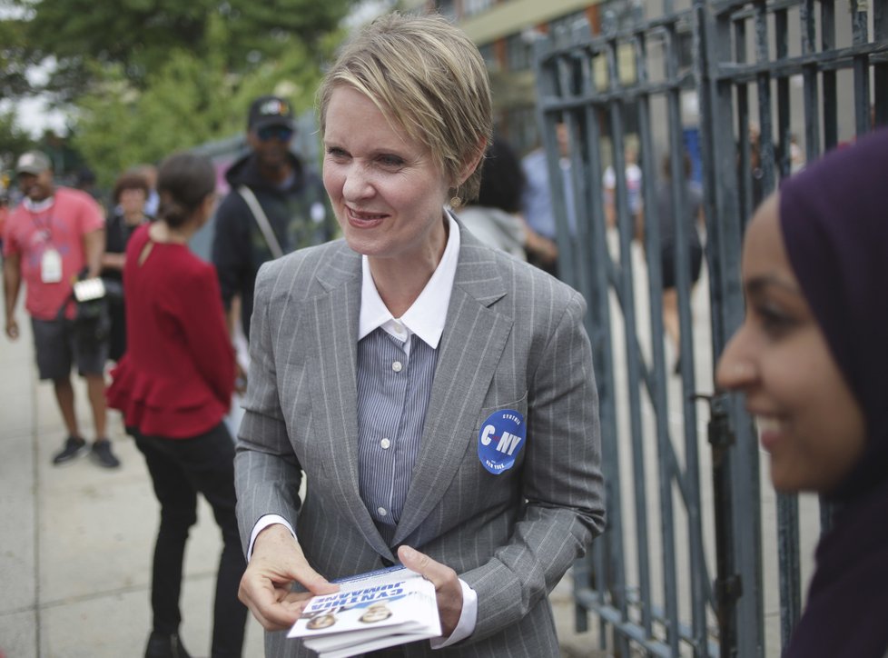 Kandidátka na guvernérku New Yorku Cynthia Nixon prohrála v boji s guvernérem Andrewem Cuomem.