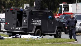 Na univerzitě v americkém Oaklandu došlo k pondělí k dalšímu útoku šíleného střelce