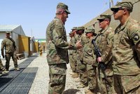 Pentagon vyšle do Afghánistánu další tisíce vojáků. Mají školit místní armádu