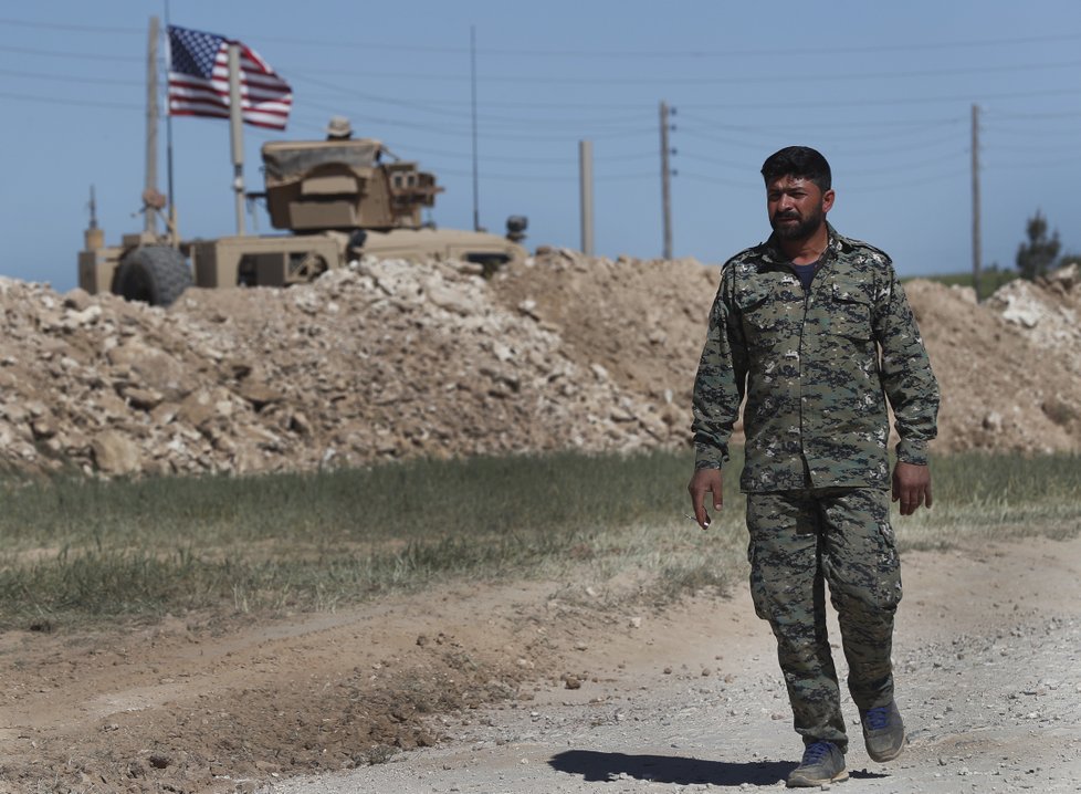 Stažení americké armády ze Sýrie povede podle spojenců USA v Sýrii k oživení Islámského státu a k bojům na východě Sýrie, kde vznikne vojenské vakuum