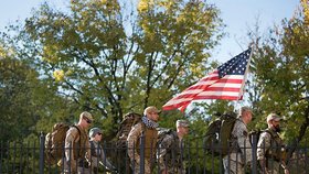V USA spáchá každý den sebevraždu 23 válečných veteránů. Každoroční pochod na 23 mil má na tento problém upozornit veřejnost.