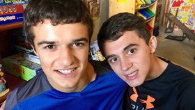 Silné přátelství změnilo chlapci s autismem život. Na snímcích Adam Potter a Trey Kruse.