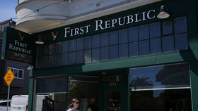 Úřady v USA zavřely First Republic Bank.
