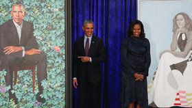 Barackův obraz je z Číny a Michelle si není podobná. Obamovi odhalili své portréty